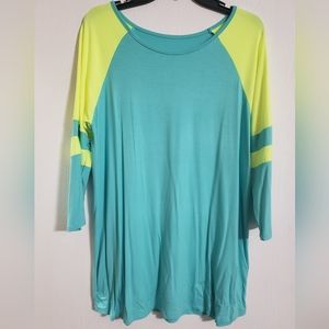 💥3/$30💥Oversized Top NWOT